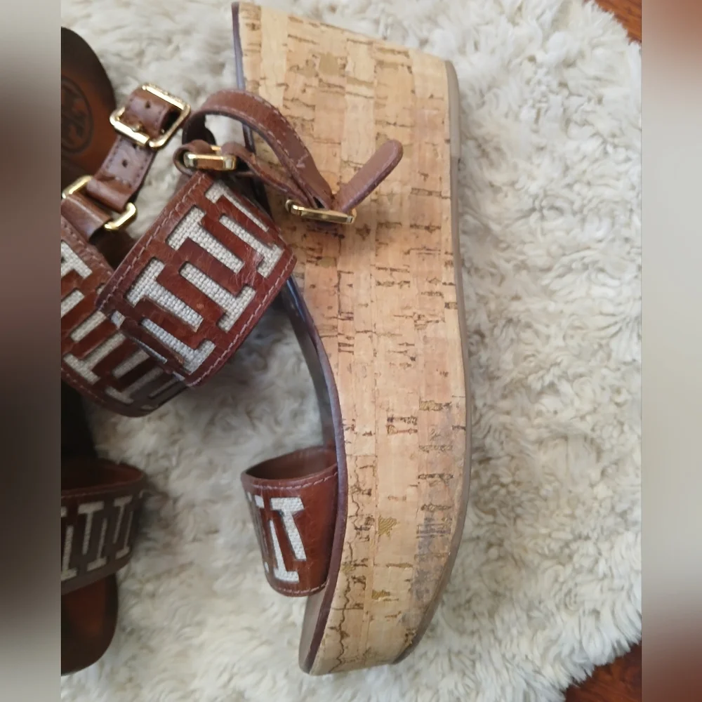 💎 Tory Burch Dark Brown Sandals with Patterned Straps REAGAN